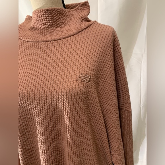 New balance dusty rose heatloft waffle tunic top size XL - Picture 2 of 9